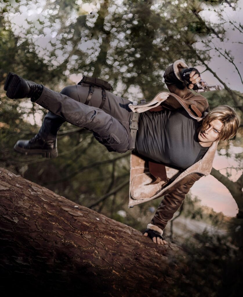 Leon S. Kennedy (Resident Evil 4 Remake) cosplay